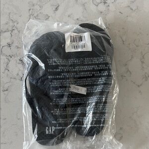 GAP Black Flip Flops
